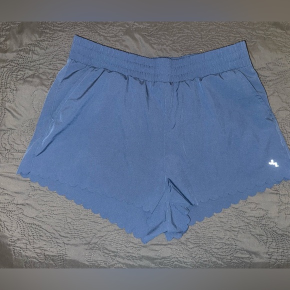 JoyLab Navy Scalloped shorts - Picture 1 of 7